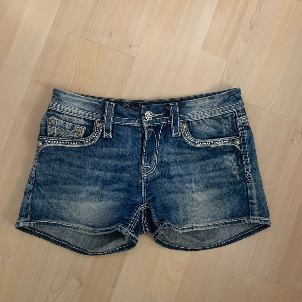 Rock Revival Rhinestone Shorts 29 EUC